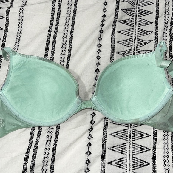 VS Mint Green Bra - Picture 6 of 6